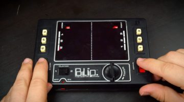 Mechanický Pong je ódou na ozubená kolečka
