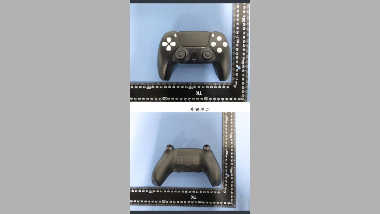 První záběry ze spuštění konzole PS5 a černý DualSense
