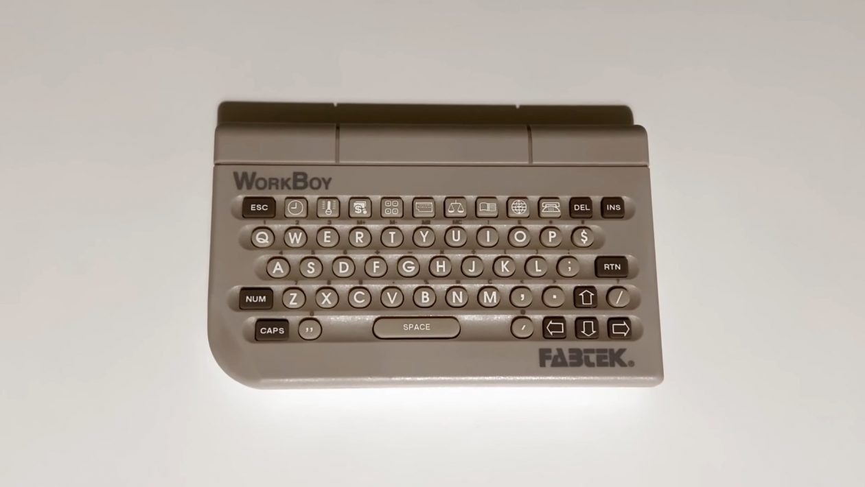 Game Boy mohl mít klávesnici a funkce malého PDA