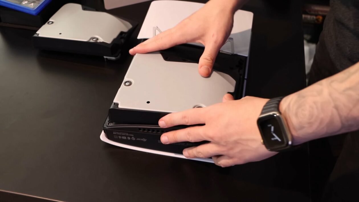 Registraci mechaniky nové PS5 můžete provádět opakovaně
